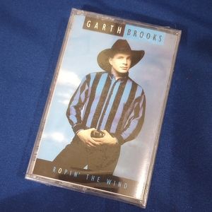 Vintage 1991 Garth Brooks Ropin' the Wind Cassette Tape NEW & SEALED
